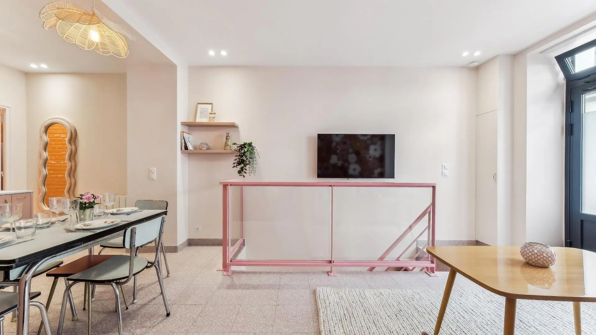 Elegant -roquette -6pers Apartment Paris